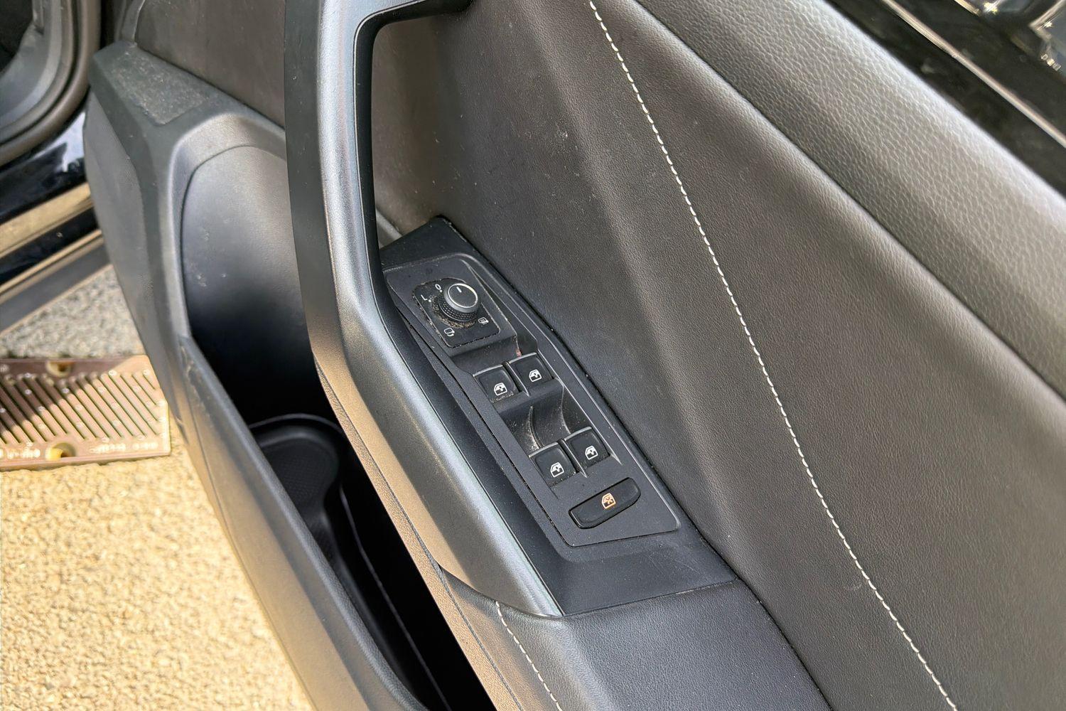 Volkswagen T-ROC Photo 15
