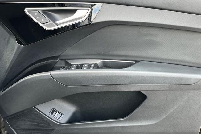 AUDI Q4 E-Tron Photo 40