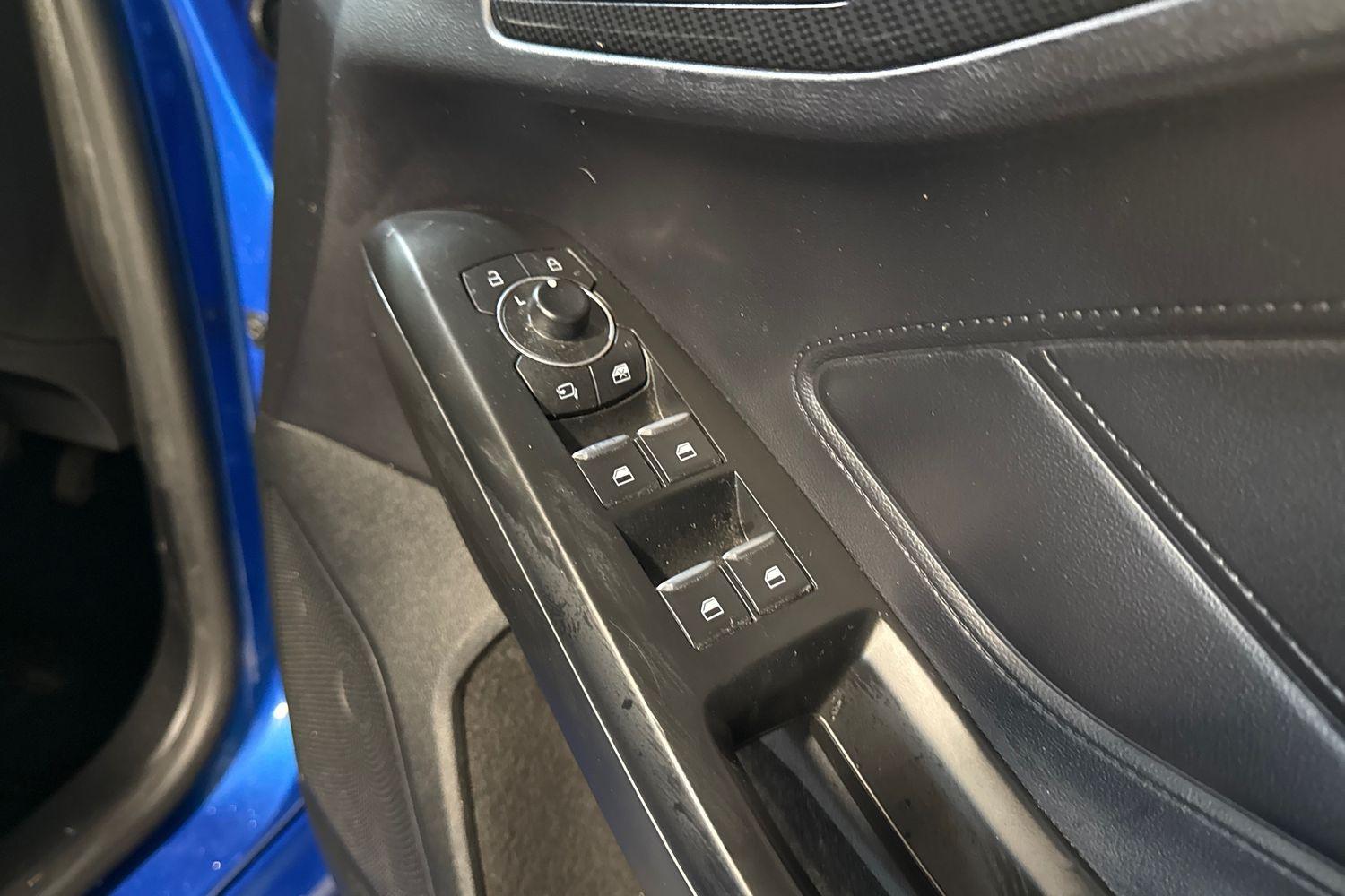 Ford FOCUS Photo 15