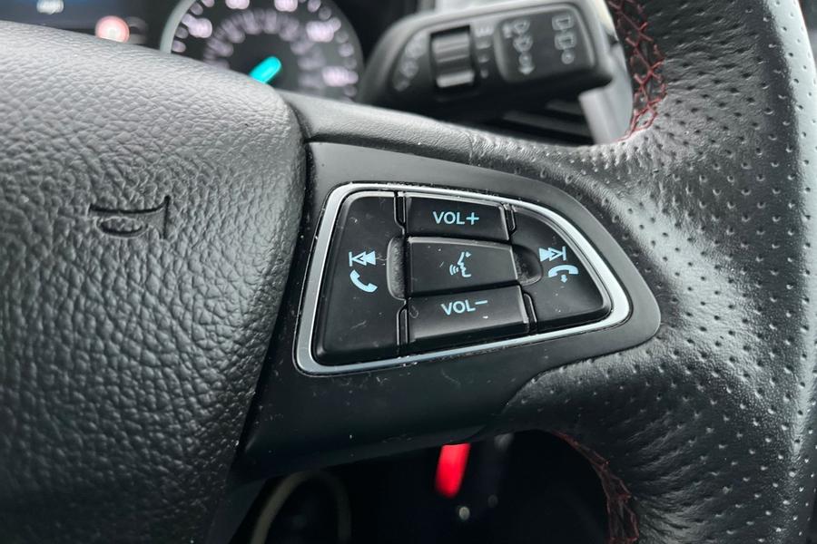 Ford ECOSPORT Photo autoimg-f8a448dd4705bbbcb58f7933e38a7432bb18764e.jpg