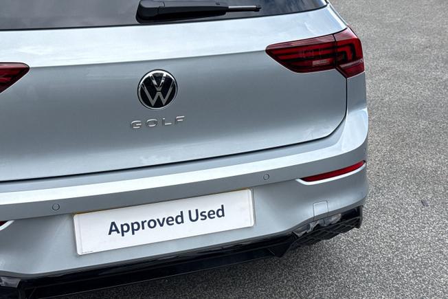 VOLKSWAGEN Golf Photo 21