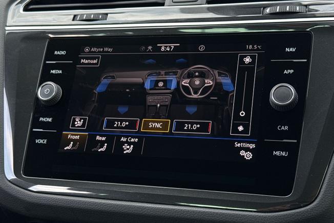 VOLKSWAGEN Tiguan Photo 32