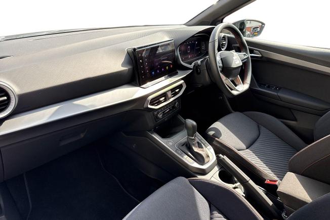 SEAT Arona Photo 2