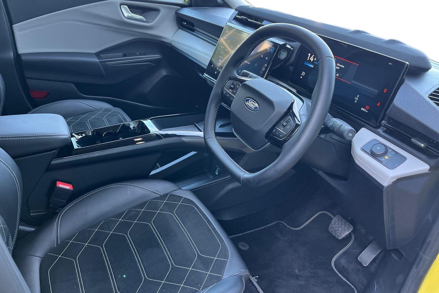 Ford Puma Gen-E Photo 8