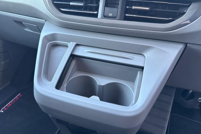 VOLKSWAGEN Transporter Photo 27