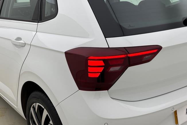 VOLKSWAGEN Polo Photo 18