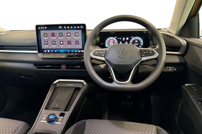 Volkswagen T-Roc Photo 11