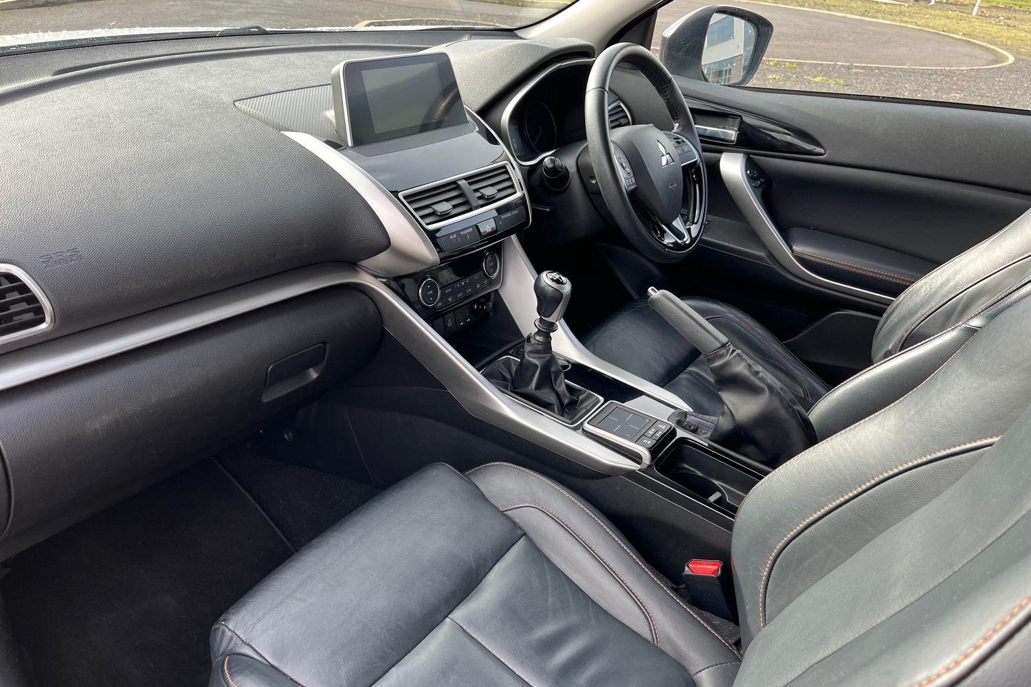 Mitsubishi ECLIPSE CROSS Photo 17
