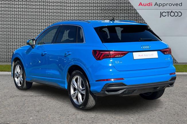 AUDI Q3 Photo 3