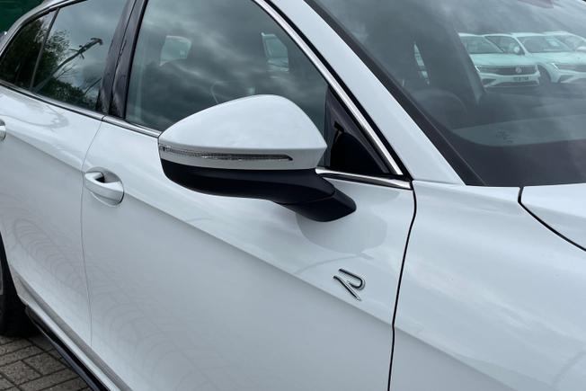 VOLKSWAGEN Passat Photo 20