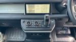 Land Rover Defender Photo 13