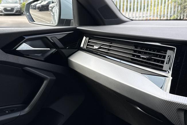 AUDI A1 Photo 34