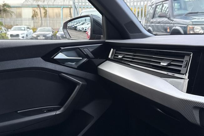 AUDI A1 Photo 36