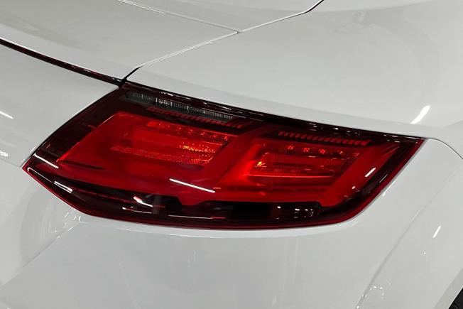AUDI TT Photo 18