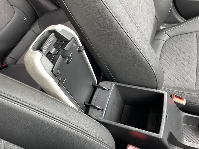 KIA Stonic Photo 38