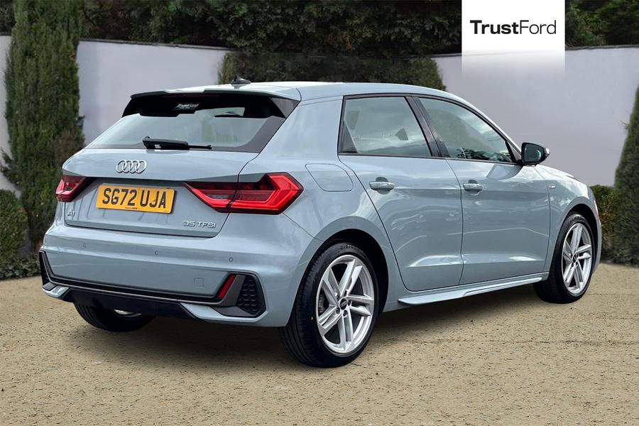 Audi A1 Photo autoimg-f8c308ce80b6916dafd95376054ab962023be639.jpg