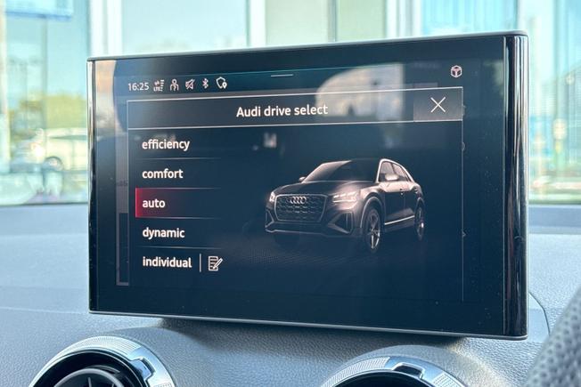 Audi Q2 Photo 30