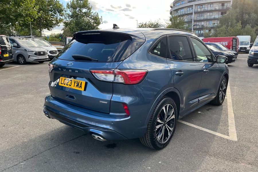 Ford KUGA Photo autoimg-f8ca3431f66e97172fe660a84509d4d1ca1c73e0.jpg
