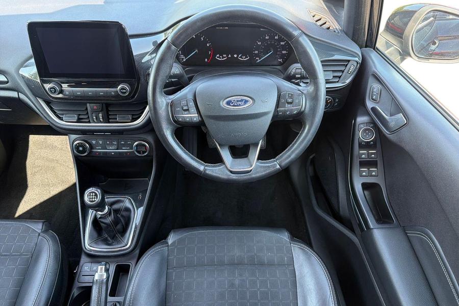 Ford FIESTA Photo autoimg-f8cc058b8592522dd20811ff62227ffcc2cb94d0.jpg