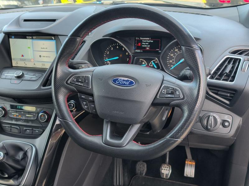 Used Ford Kuga KL68VDD 32