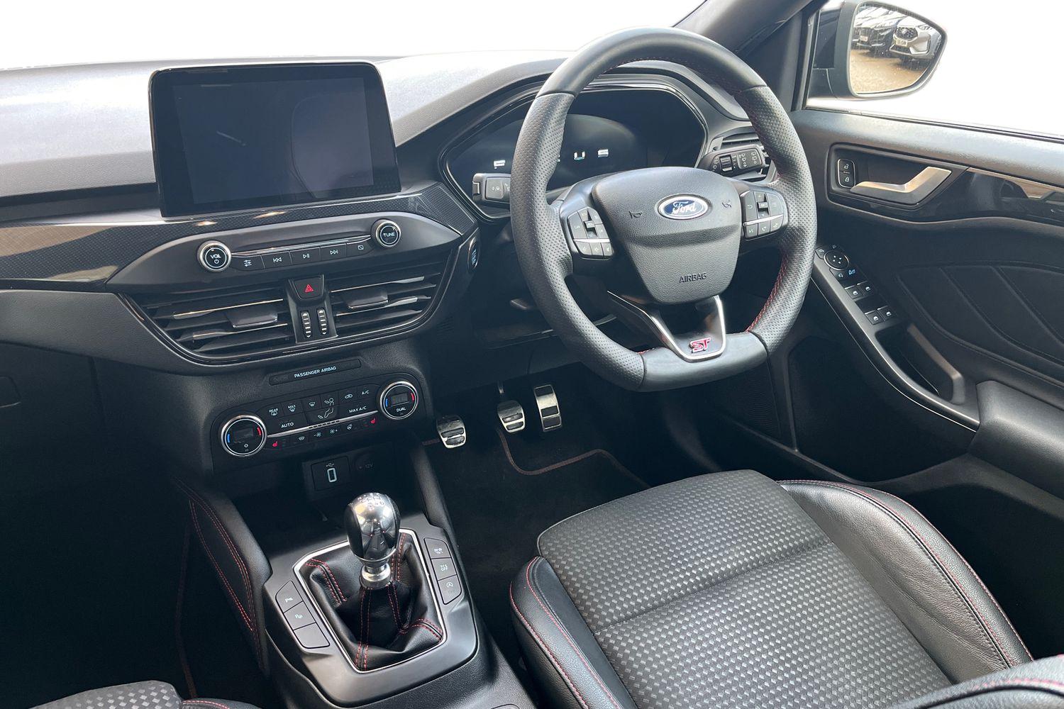 Ford FOCUS Photo 10