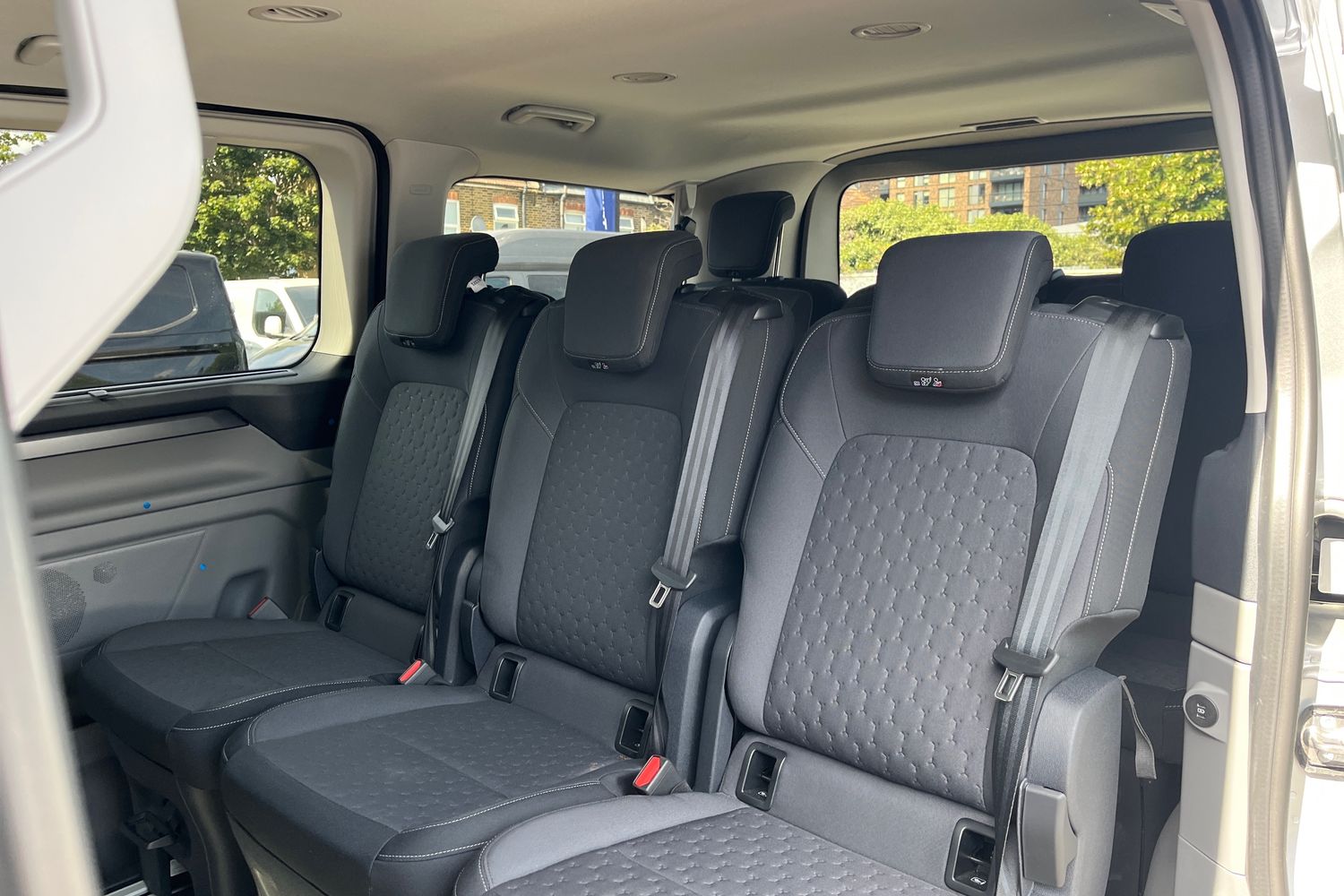 Ford TOURNEO CUSTOM Photo 3