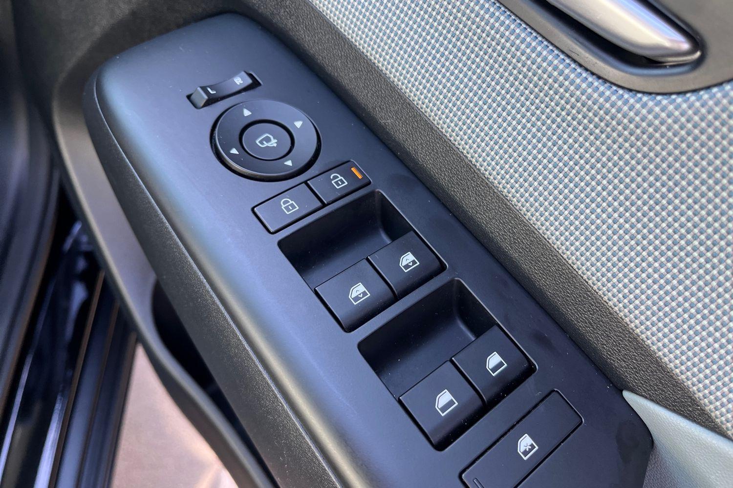Hyundai KONA Photo 15
