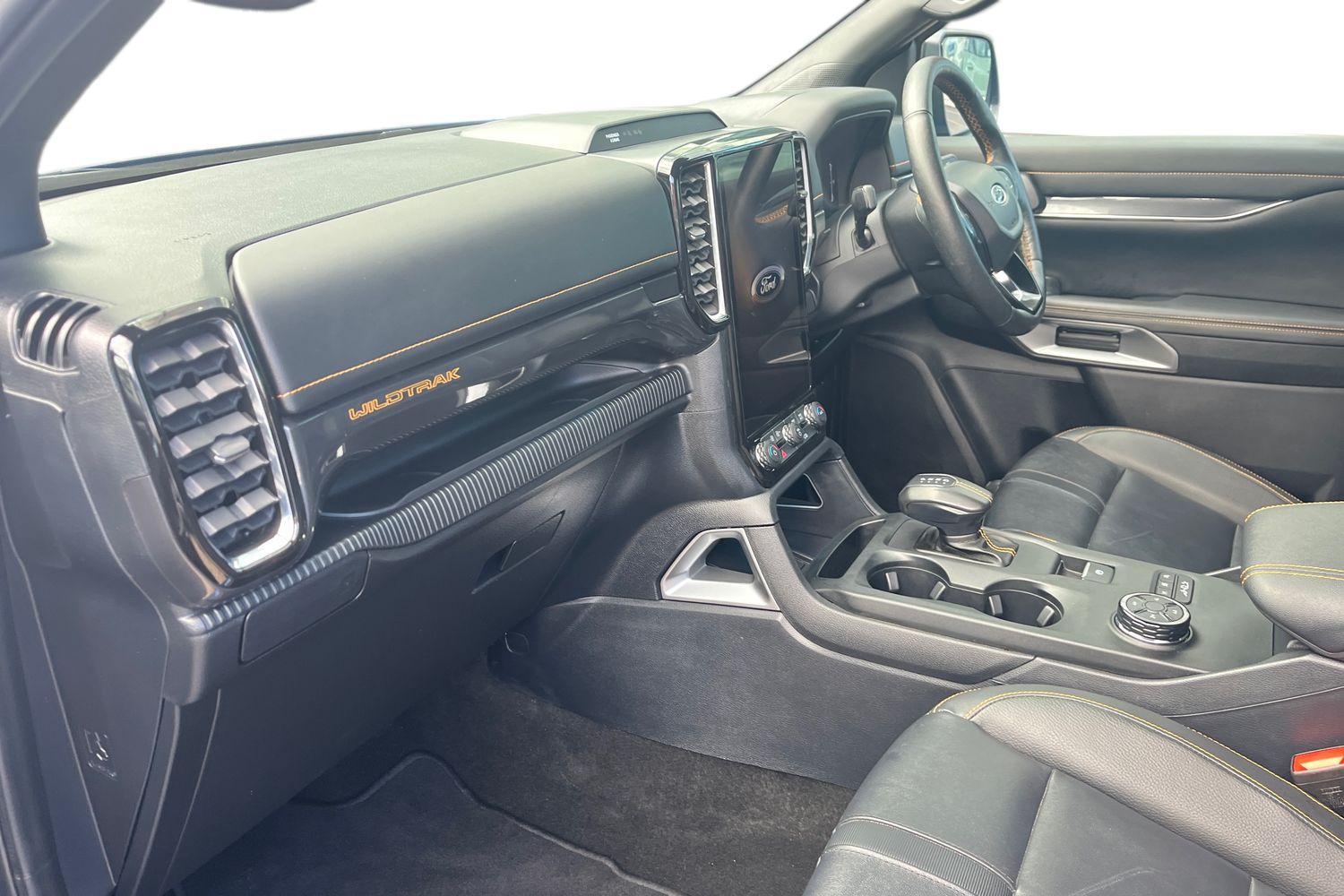 Ford RANGER Photo 2
