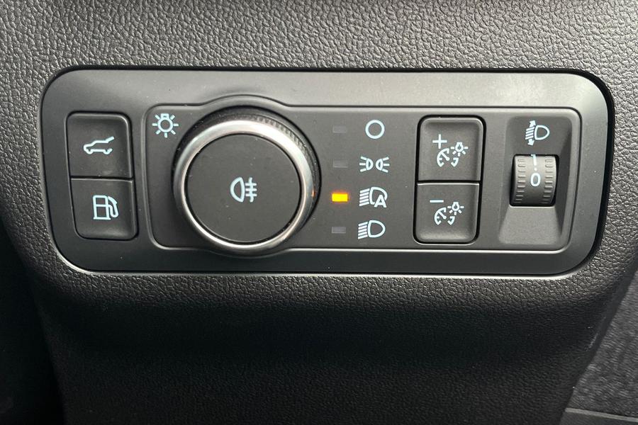 Ford KUGA Photo autoimg-f8d2b4be2516acebadb07f1365a111059aad6a47.jpg
