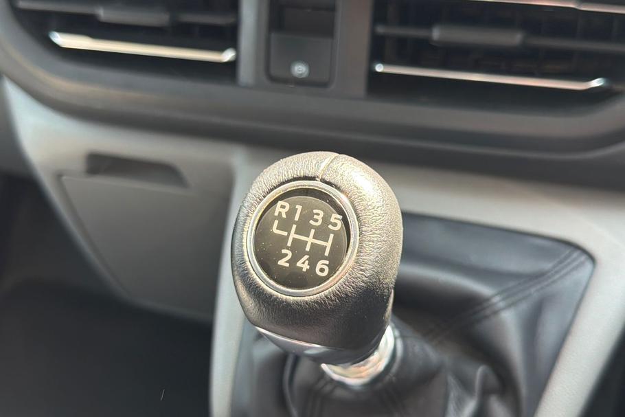 Used Ford TRANSIT CUSTOM LG25ZWR 39