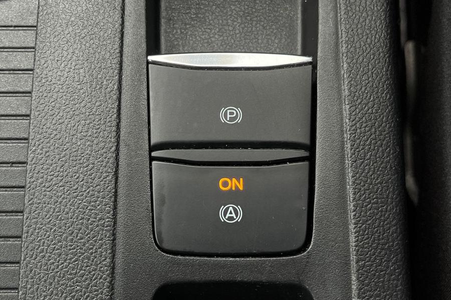 Ford FOCUS Photo autoimg-f8dc6e35b63759a27402896c8e21d859bd3a6919.jpg