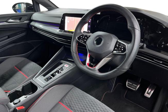 VOLKSWAGEN Golf Photo 6