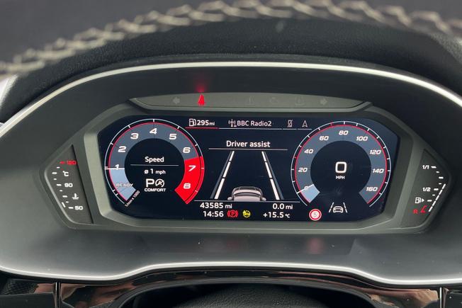 AUDI Q3 Photo 15