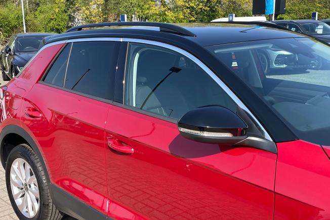 VOLKSWAGEN T-Roc Photo 20