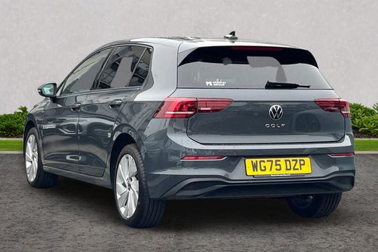 Volkswagen Golf Photo autoimg-f8ebfb235013ce28ad8c8293d01fd23c52563478.jpg