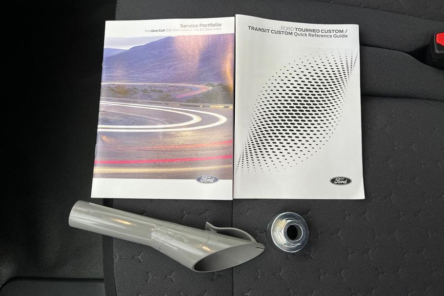 Used Ford TRANSIT CUSTOM 9