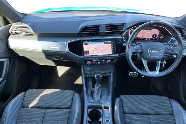 AUDI Q3 Photo 10