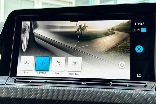 VOLKSWAGEN Golf Photo 31
