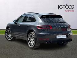 PORSCHE Macan Photo 3