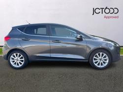 FORD Fiesta Photo 4
