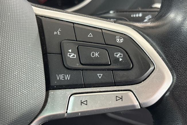VOLKSWAGEN Tiguan Photo 17