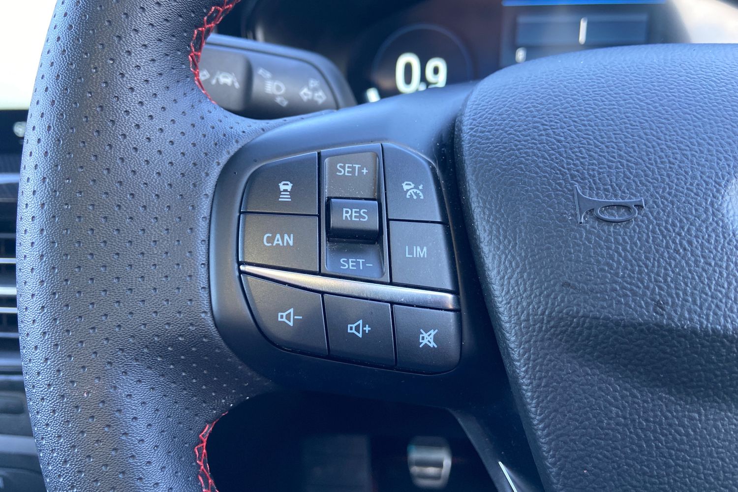 Ford FOCUS Photo 32
