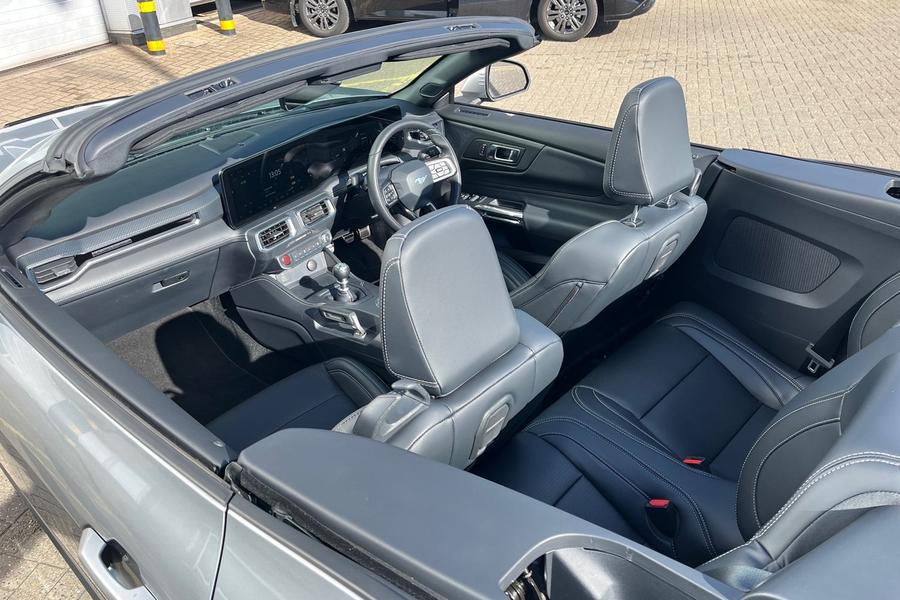 Ford MUSTANG Photo autoimg-f9046ac4603370287eae25cbcc2c8984e08a37c6.jpg