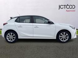 VAUXHALL Corsa Photo 4