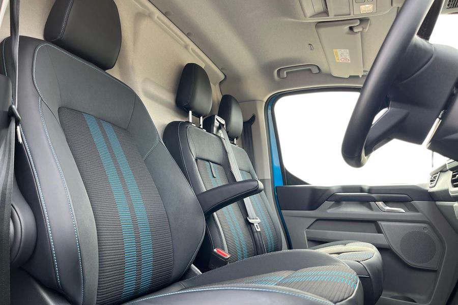 Ford E-Transit Custom Photo autoimg-f9062813dbd112628919315c003e5f3ddc6f83b2.jpg