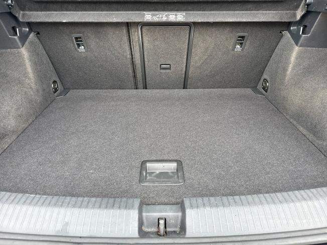 VOLKSWAGEN T-Roc Photo 12