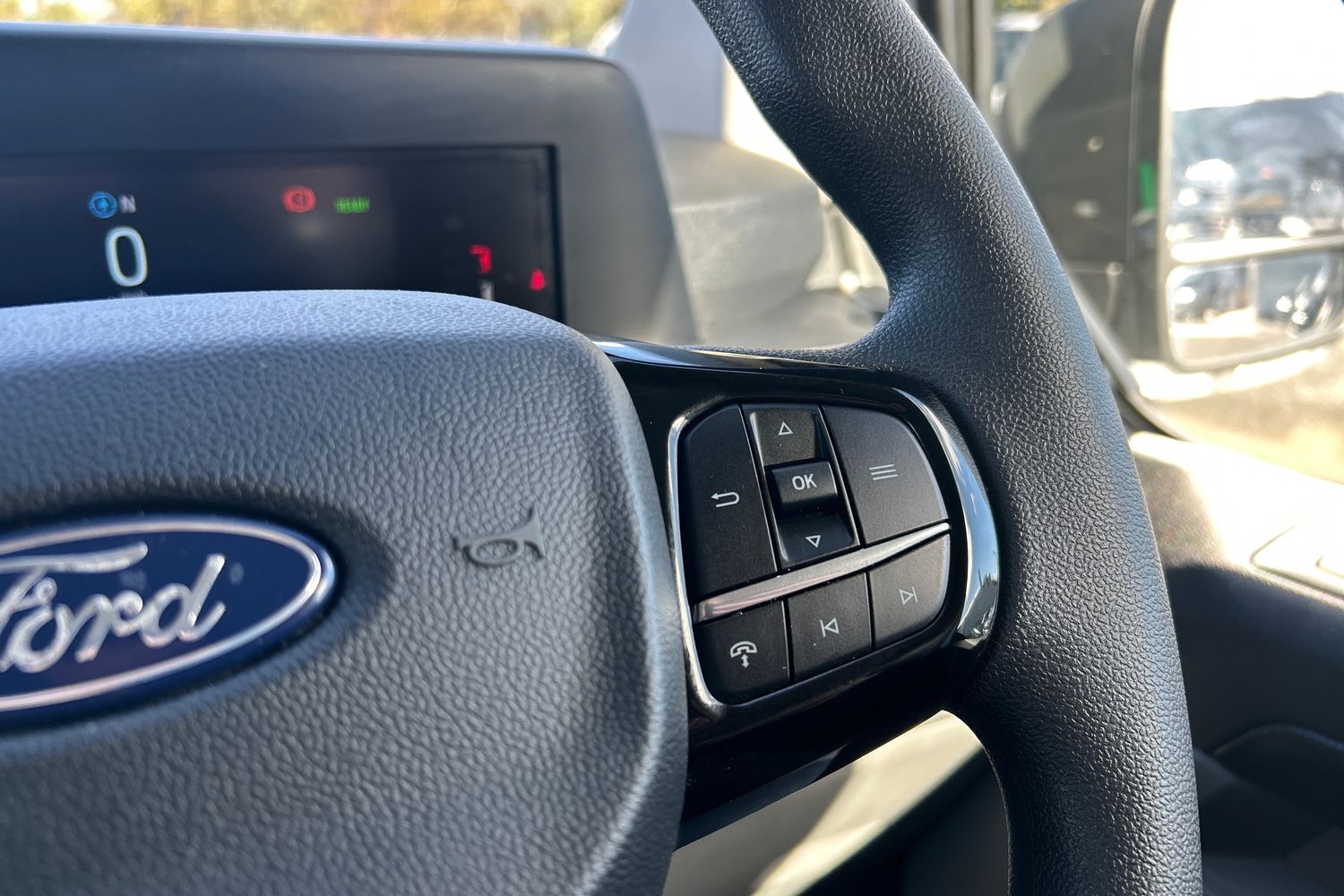 Ford E-TRANSIT CUSTOM Photo 35