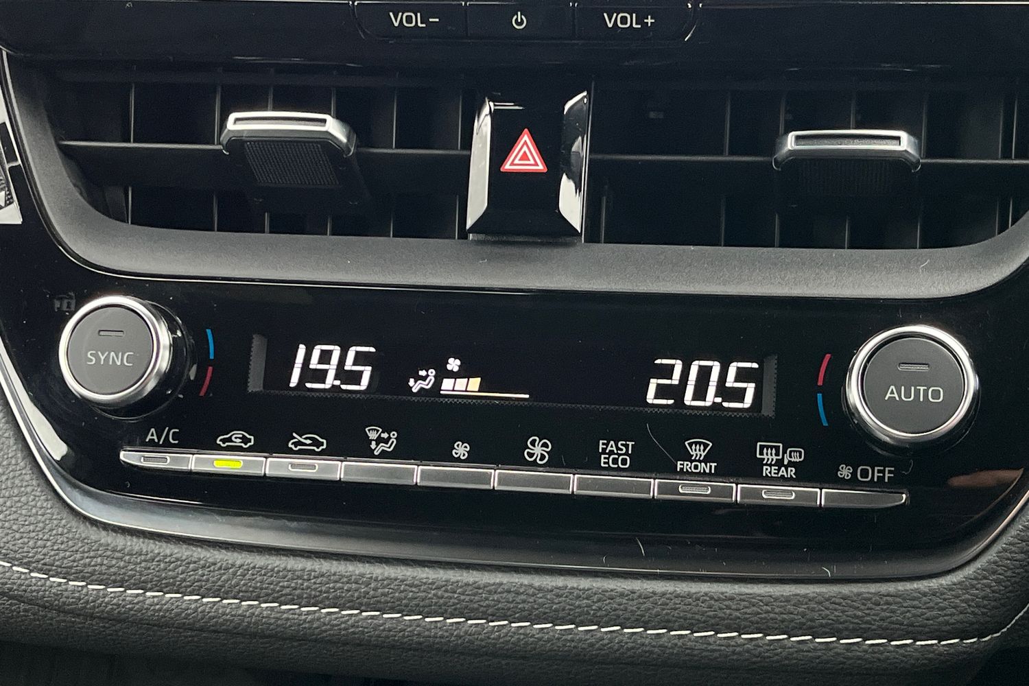 Toyota Corolla Photo 31