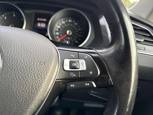 VOLKSWAGEN Tiguan Photo 17