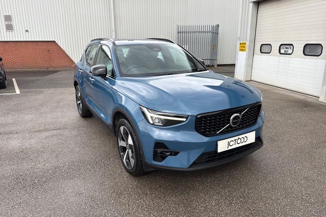 VOLVO Xc40 Photo 30